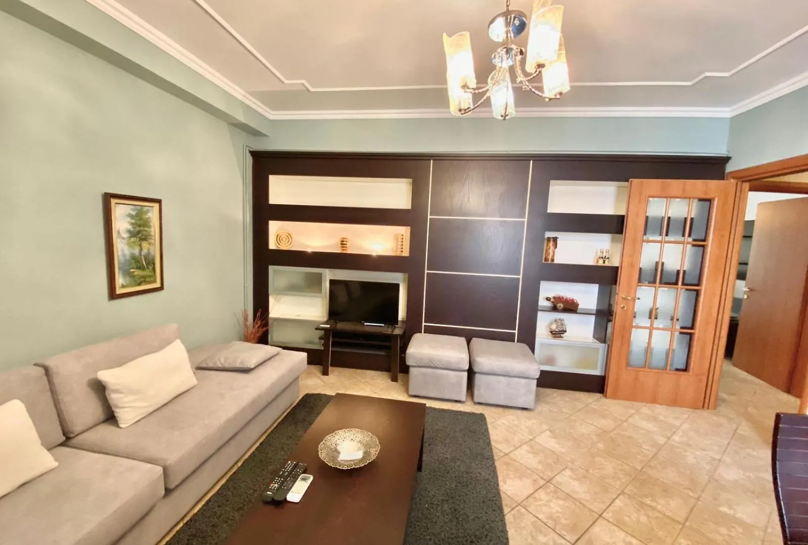 Cozy & Spacious Apt - City Centre Wilson Square Tirana Albania
