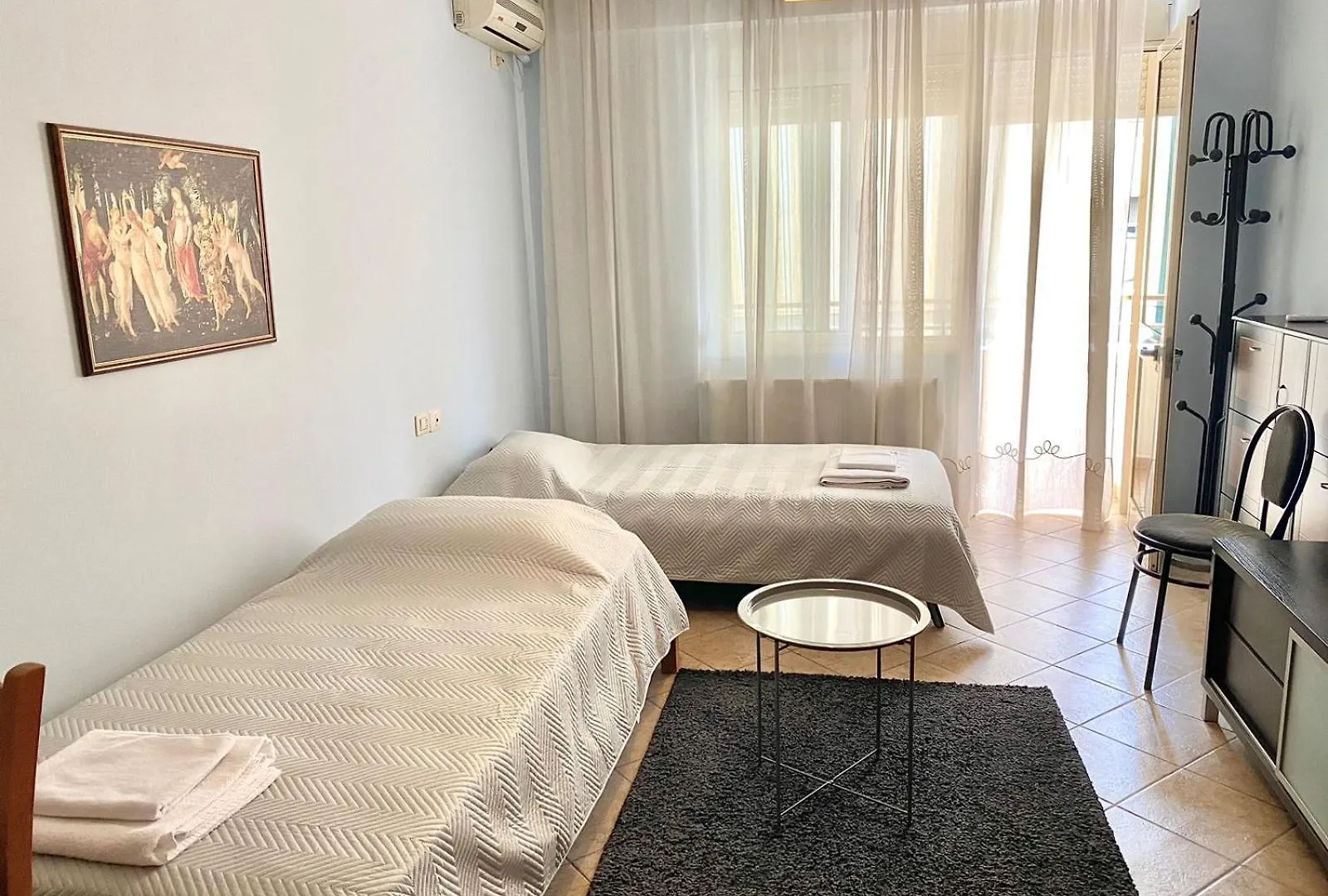Apartment Cozy & Spacious Apt - City Centre Wilson Square Tirana