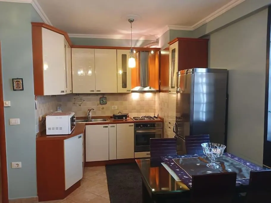 Cozy & Spacious Apt - City Centre Wilson Square Tirana