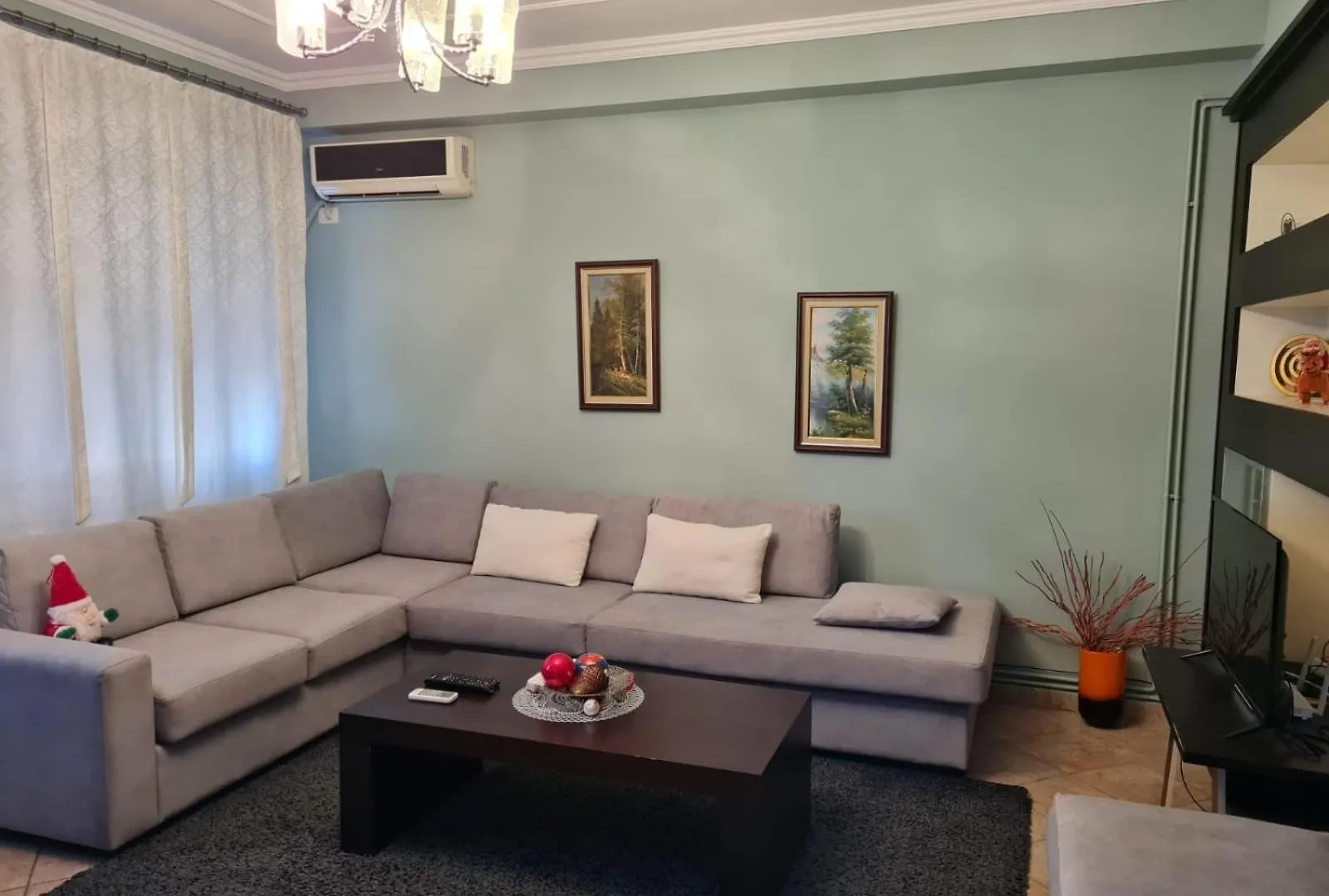 Cozy & Spacious Apt - City Centre Wilson Square Tirana